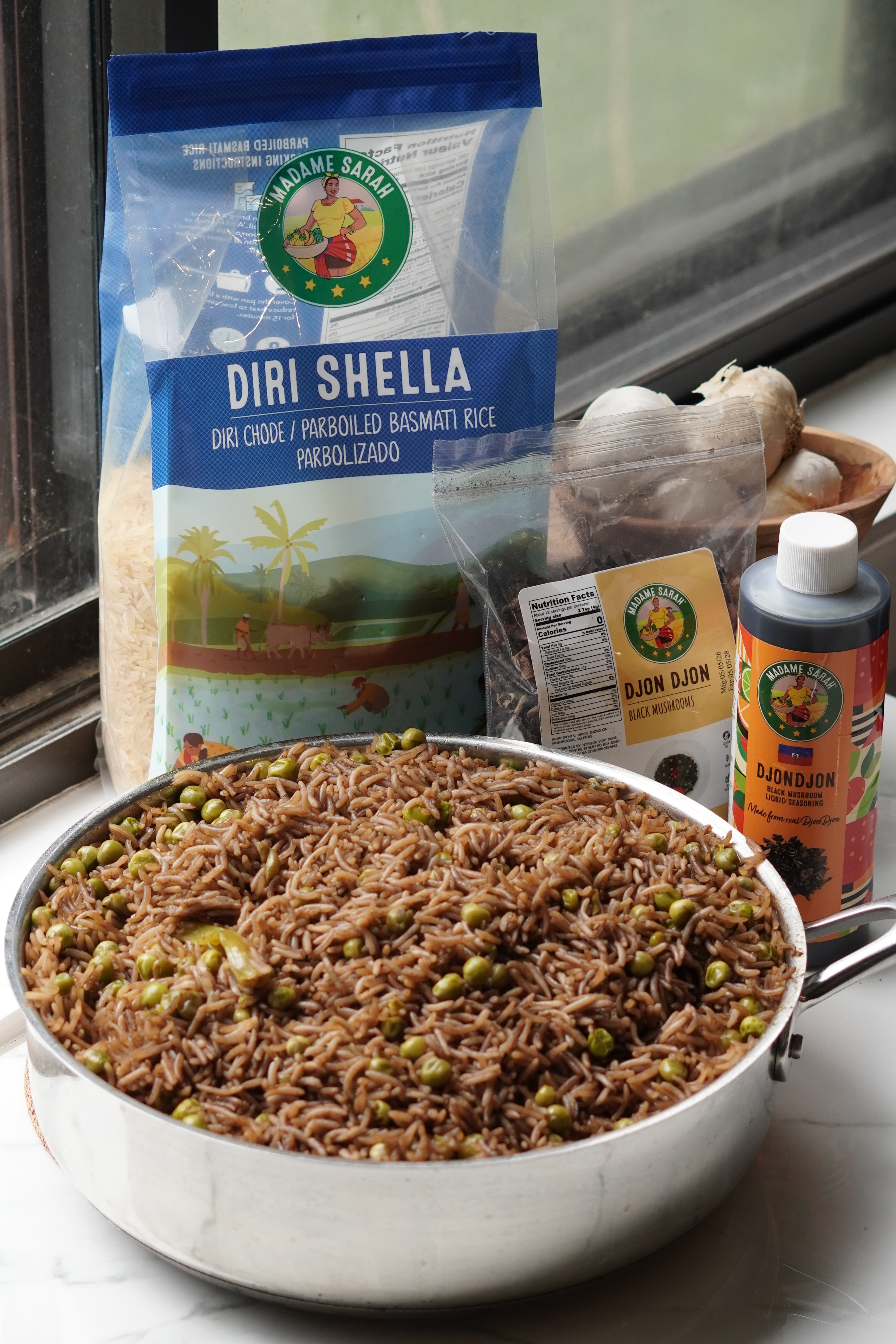 Diri Djon Djon (Haitian Black Mushroom Rice)